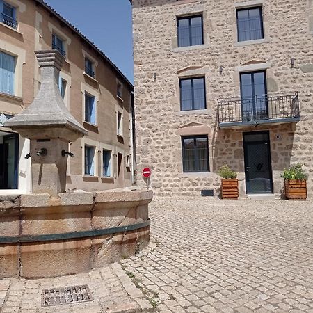 מלון Saint-Didier-en-Velay La Batisse Du Velay מראה חיצוני תמונה